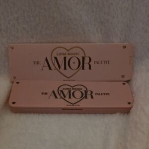 NWT Luna Magic Amor Palette